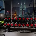 Cl 18A Modern Balcony Klcc View Infinity Pool