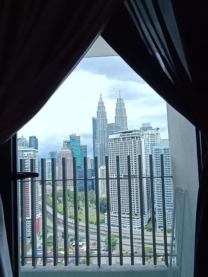 Cl 18a Modern Balcony Klcc View Infinity Pool *